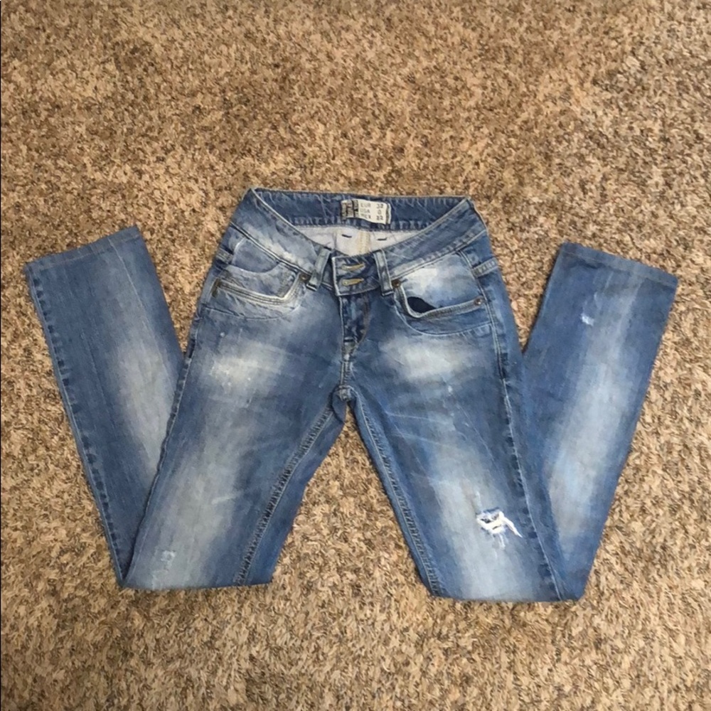 Skinny jeans